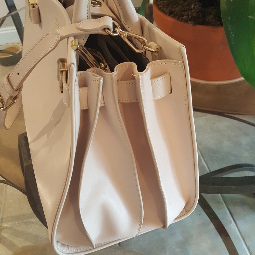 🩷VINCE CAMUTO SATCHEL🩷 - Picture 2 of 11